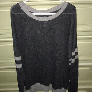 grey thin top/sweater